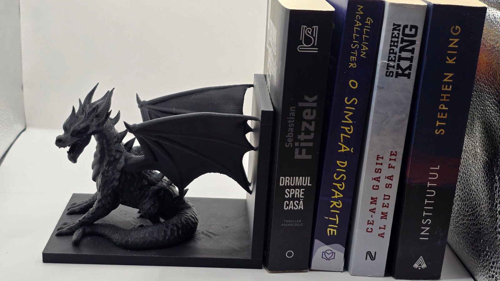 Dragon bookend