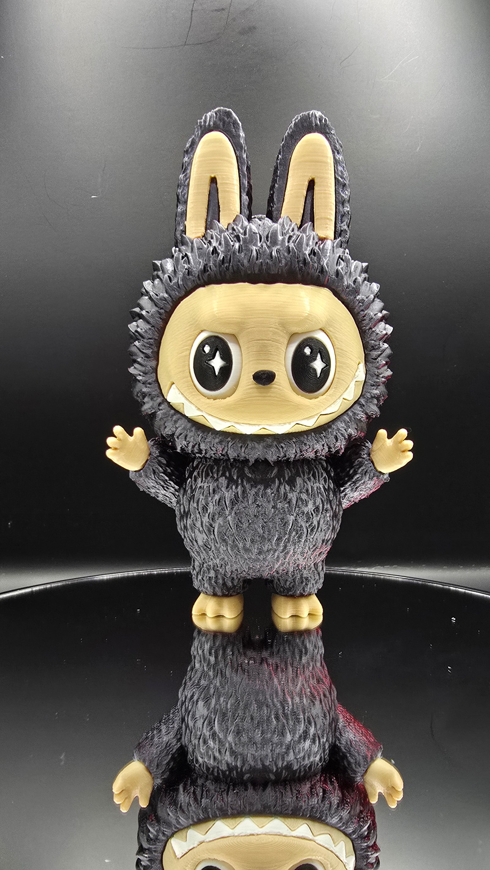 Preview Labubu Black Red