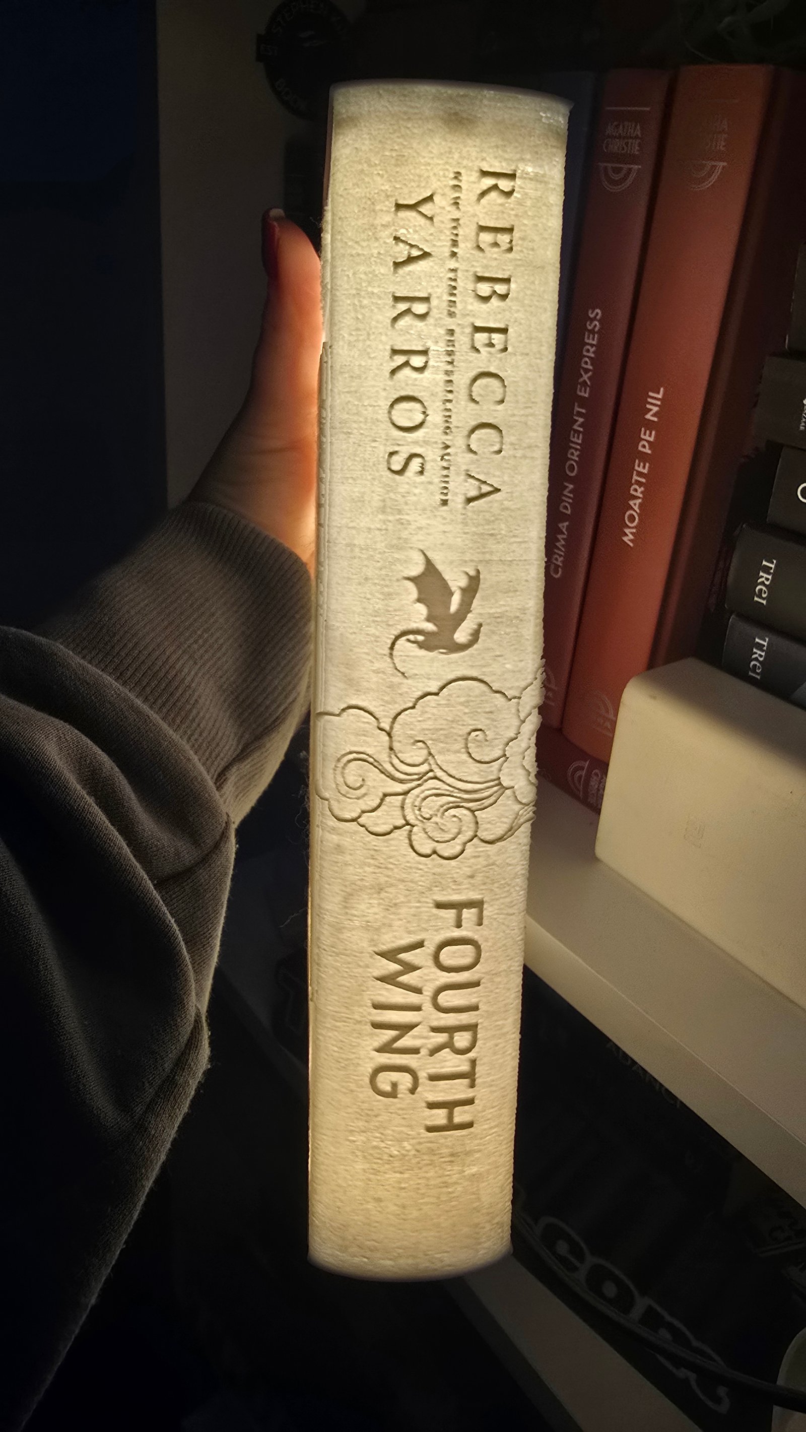 Preview Lampa Fourth Wing